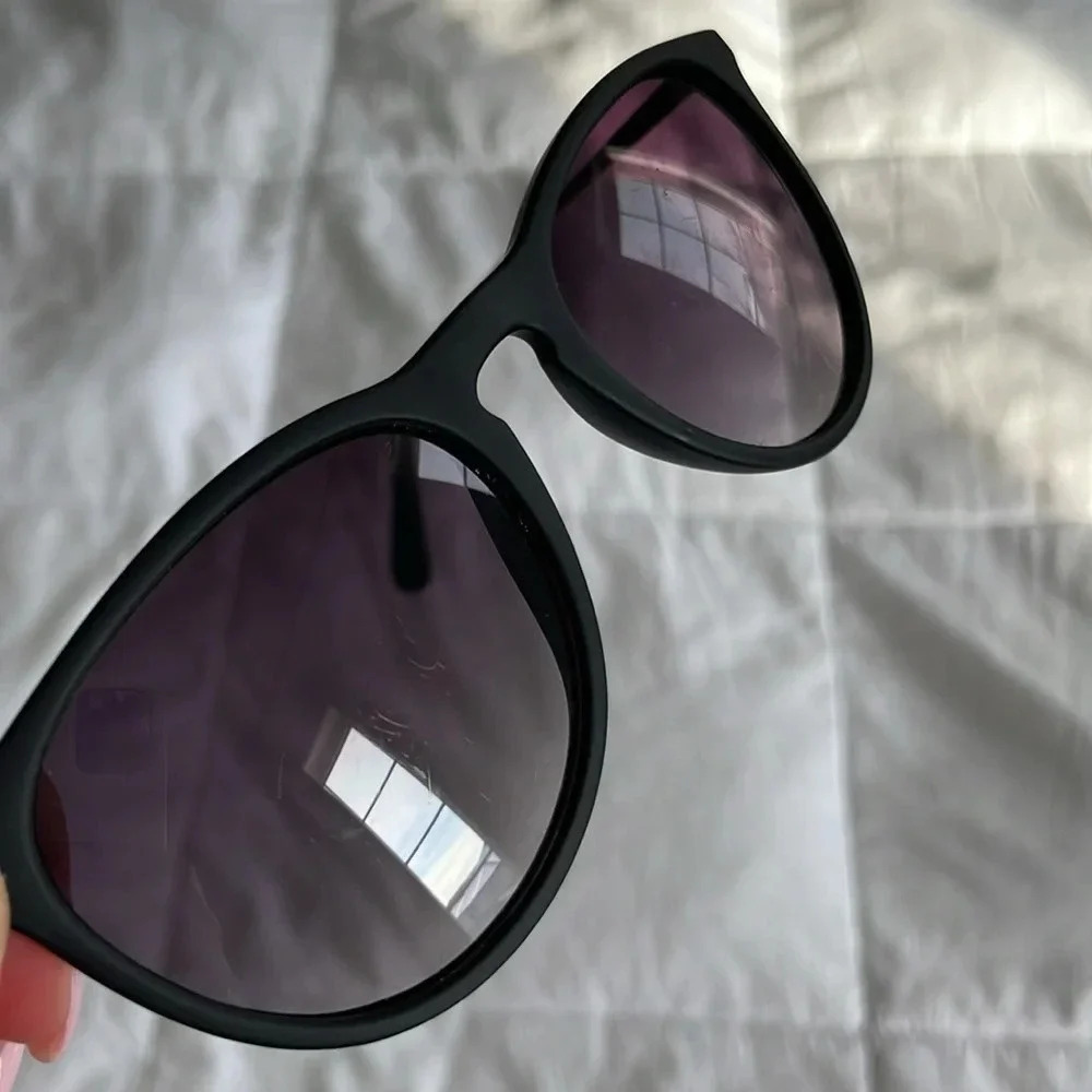 🔥4/$20 Jeanne  Becker Sunglasses - FREE with purchase - Picture 9 of 9